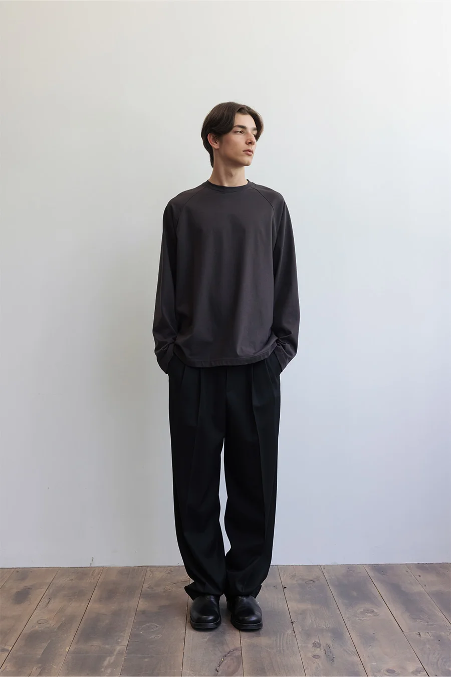 RAGLAN LONG SLEEVE T-SHIRT
