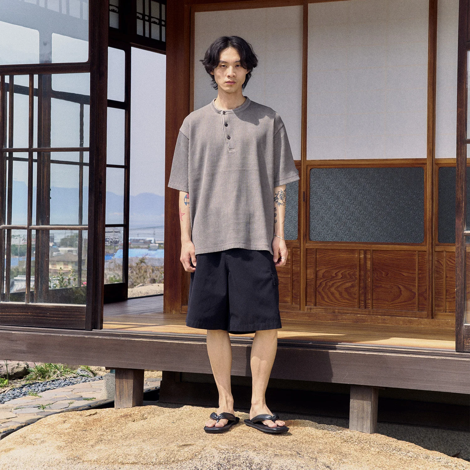 Waffle Henley Neck H/S T-shirt - Brown