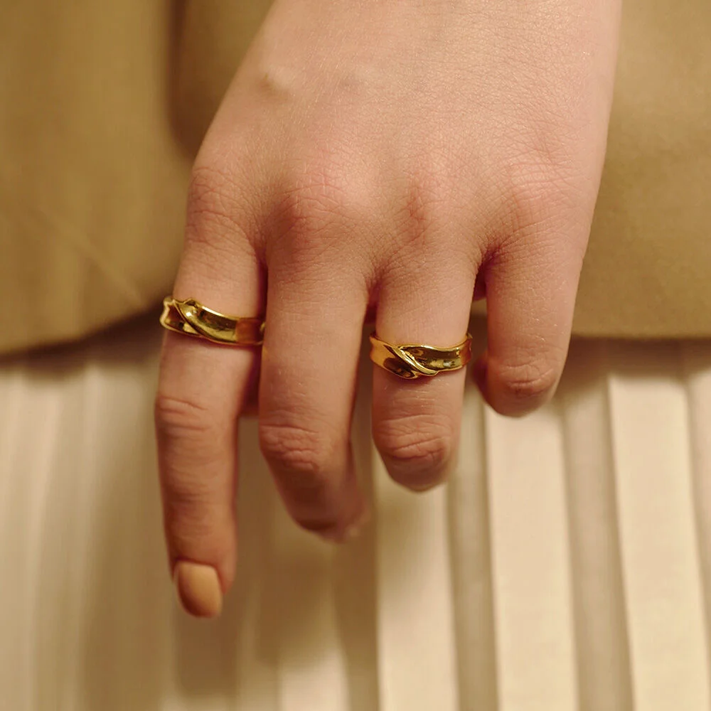 ribbon bold ring