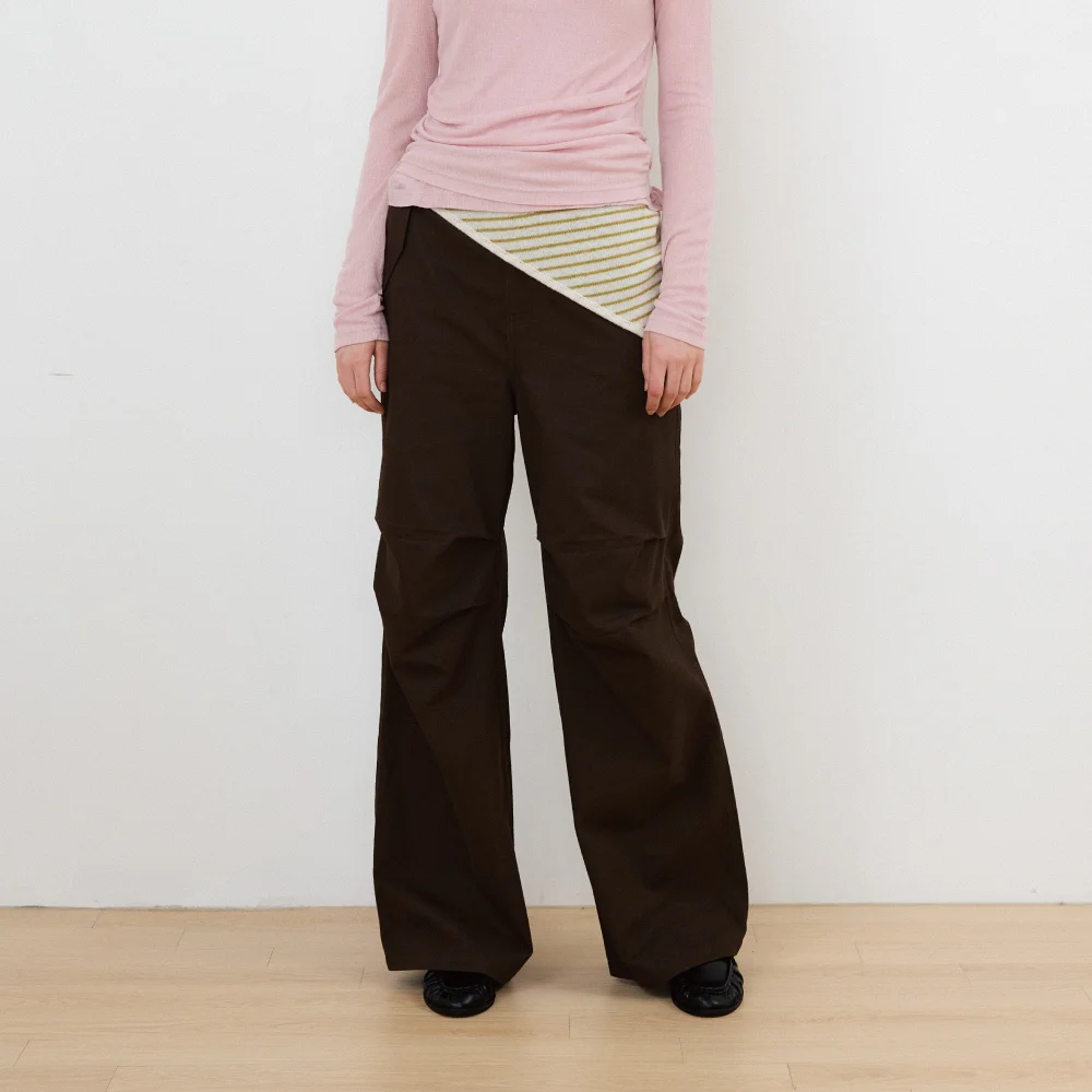 Front Two-Tuck Cotton Wide Pants (Brown)