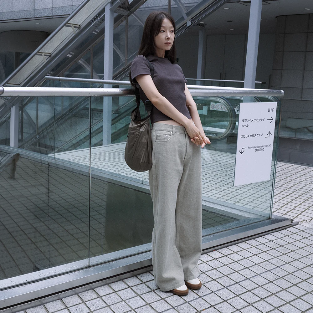 W 色 牛仔 喇叭 褲子 Beige