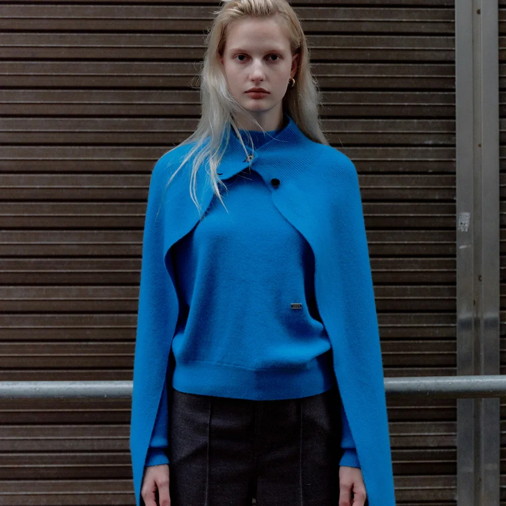 RACCOON MOCK NECK PULLOVER_BLUE