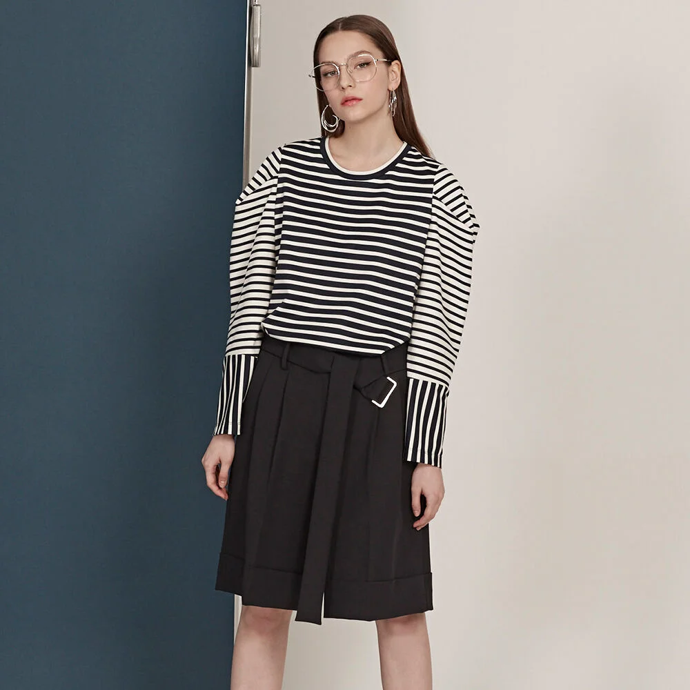 Tuck Detail Half Pants_Navy