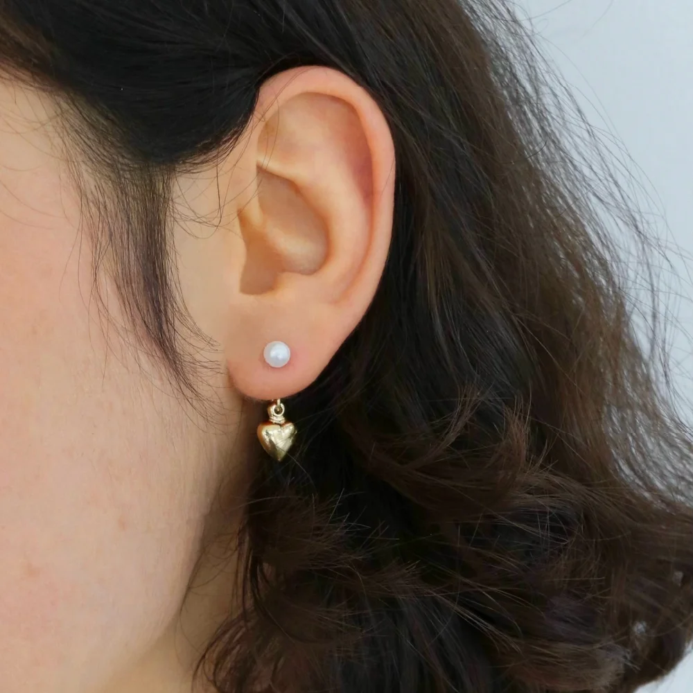 Heart pearl earrings (2 colors)