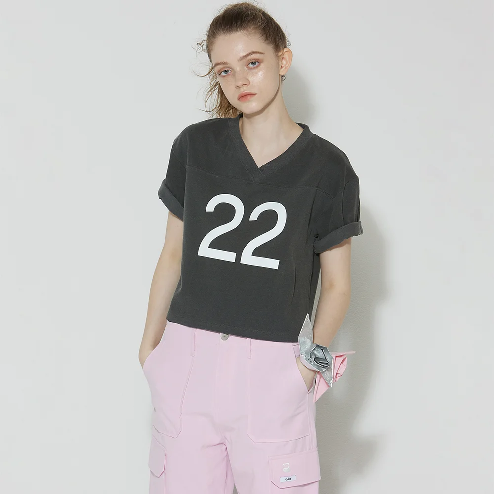 numbered v-neck short sleeve tee_dark gray
