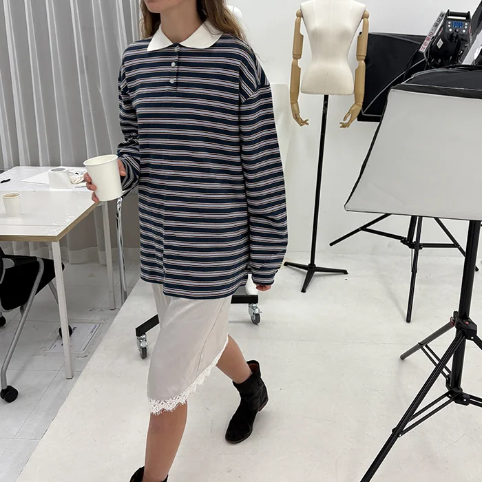 Stripe collar sweatshirt (Navy)