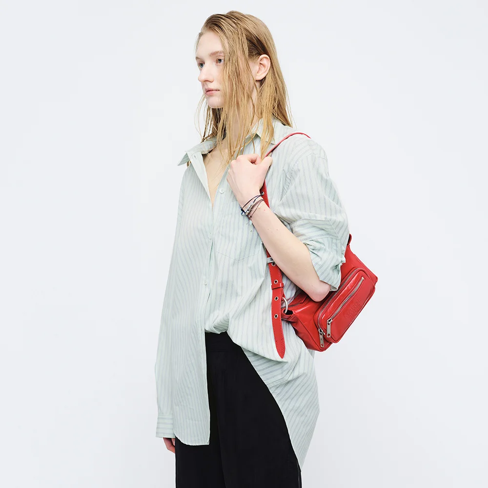 OUTPOCKET HOBO MINI_apple red glossy plain