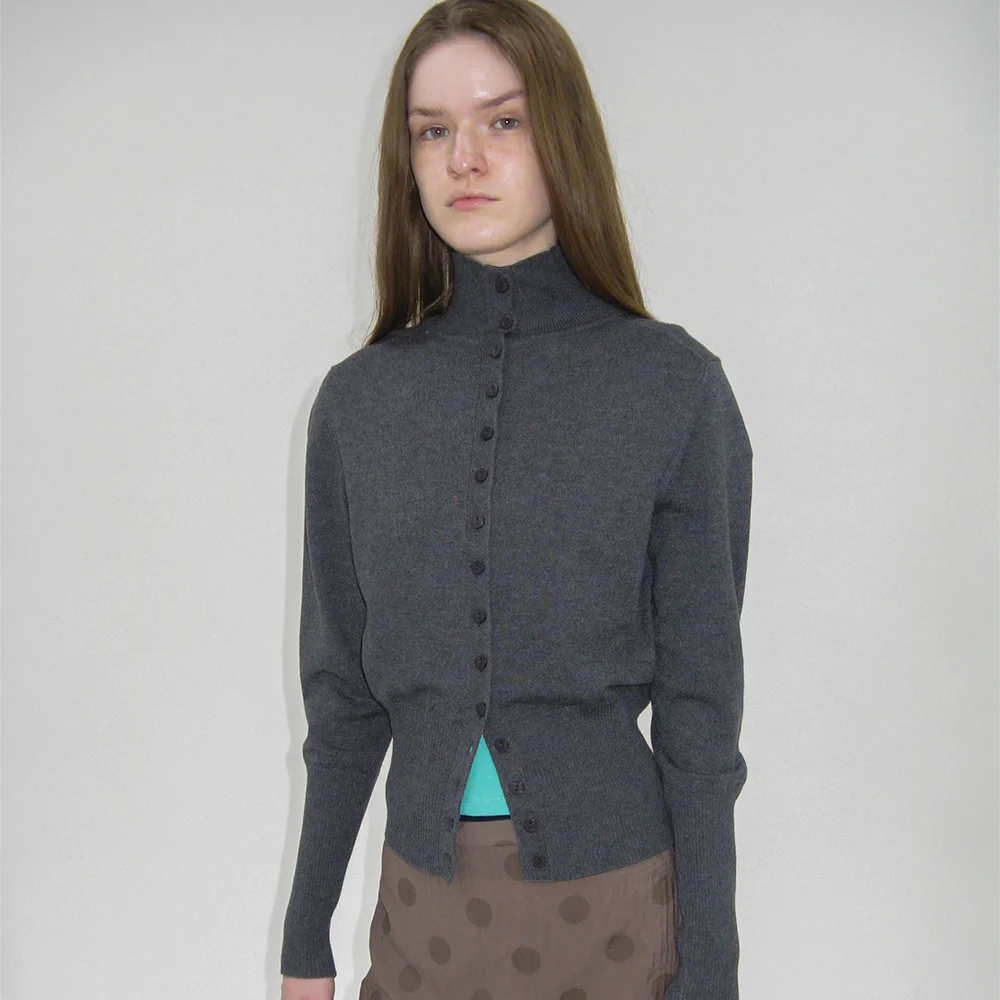 PWC HIGHNECK BACK BUTTON-UP KNIT TOP_CHARCOAL MELANGE
