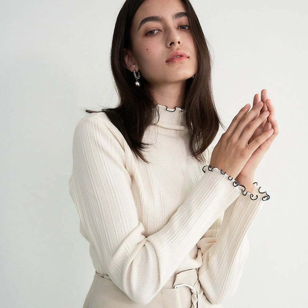 004 Cut-out Row-neck ribbed-knit (Ivory)