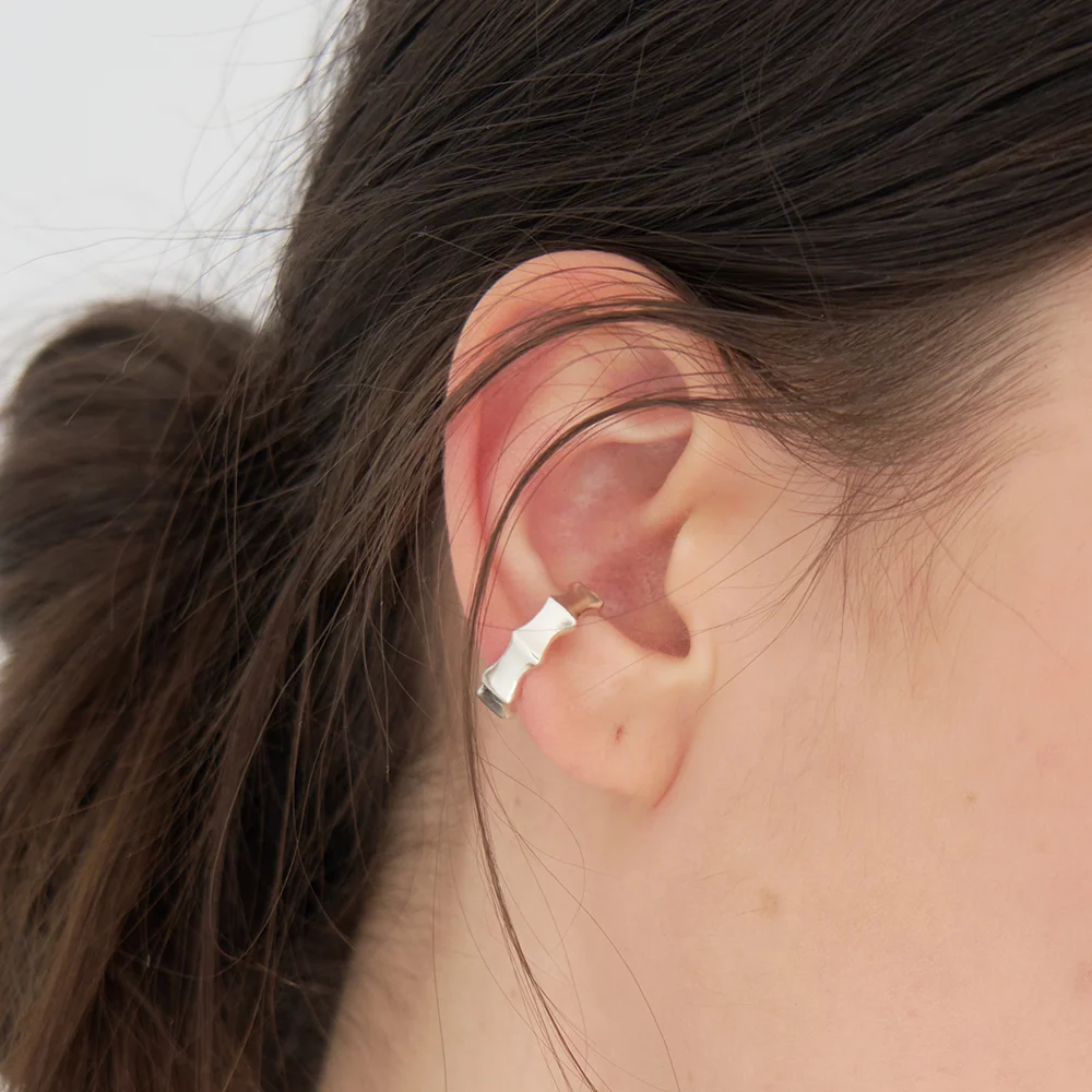Amone Wave Ear Cuff