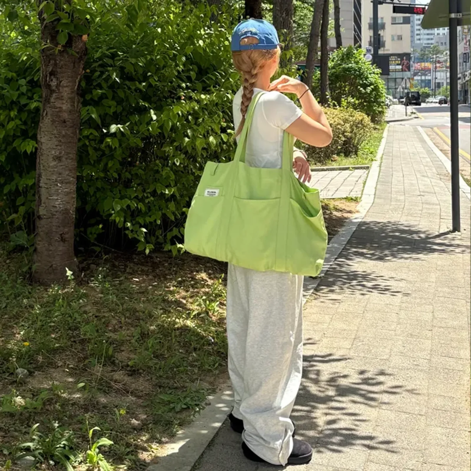 Ke906. Angled Pocket Utility Tote Melon green