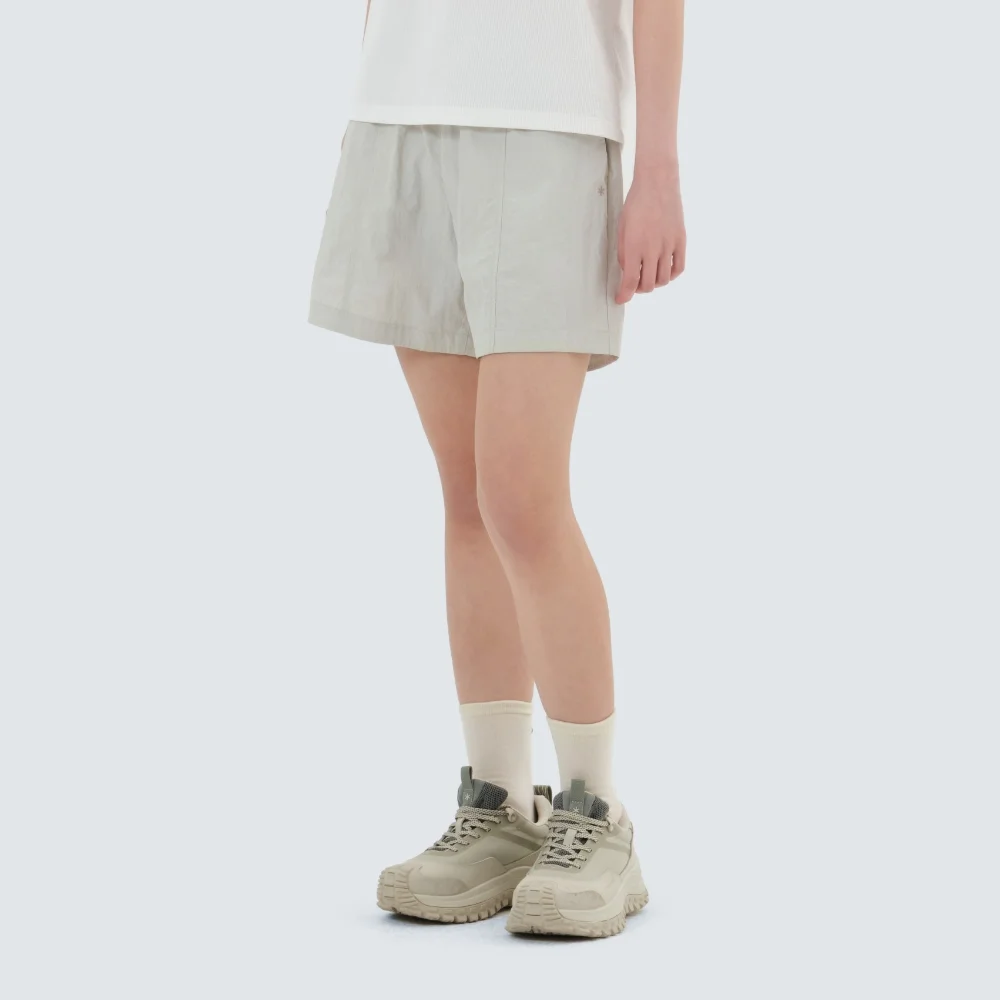 塔斯隆 女裝 3分 短褲 Light Beige (S25MWLHP63)