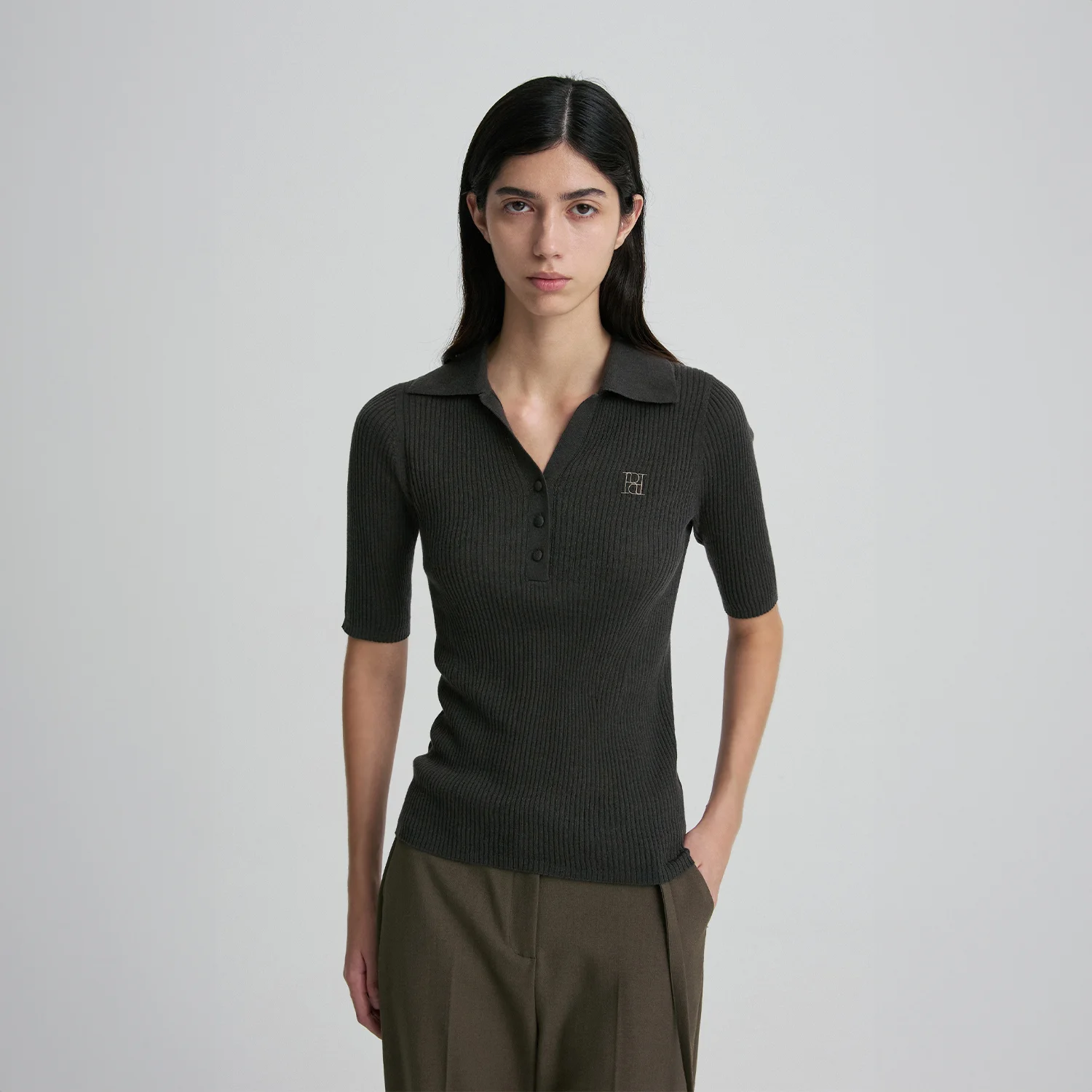 FITTED SHORT-SLEEVE POLO TOP KHAKI GRAY