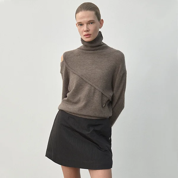 ESSENTIAL WOOL CUTOUT HIGH NECK KNIT(T-6965)