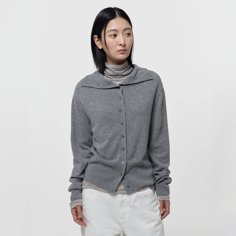 WOOL BLEND HIGH-NECK CARDIGAN / MELANGE GREY