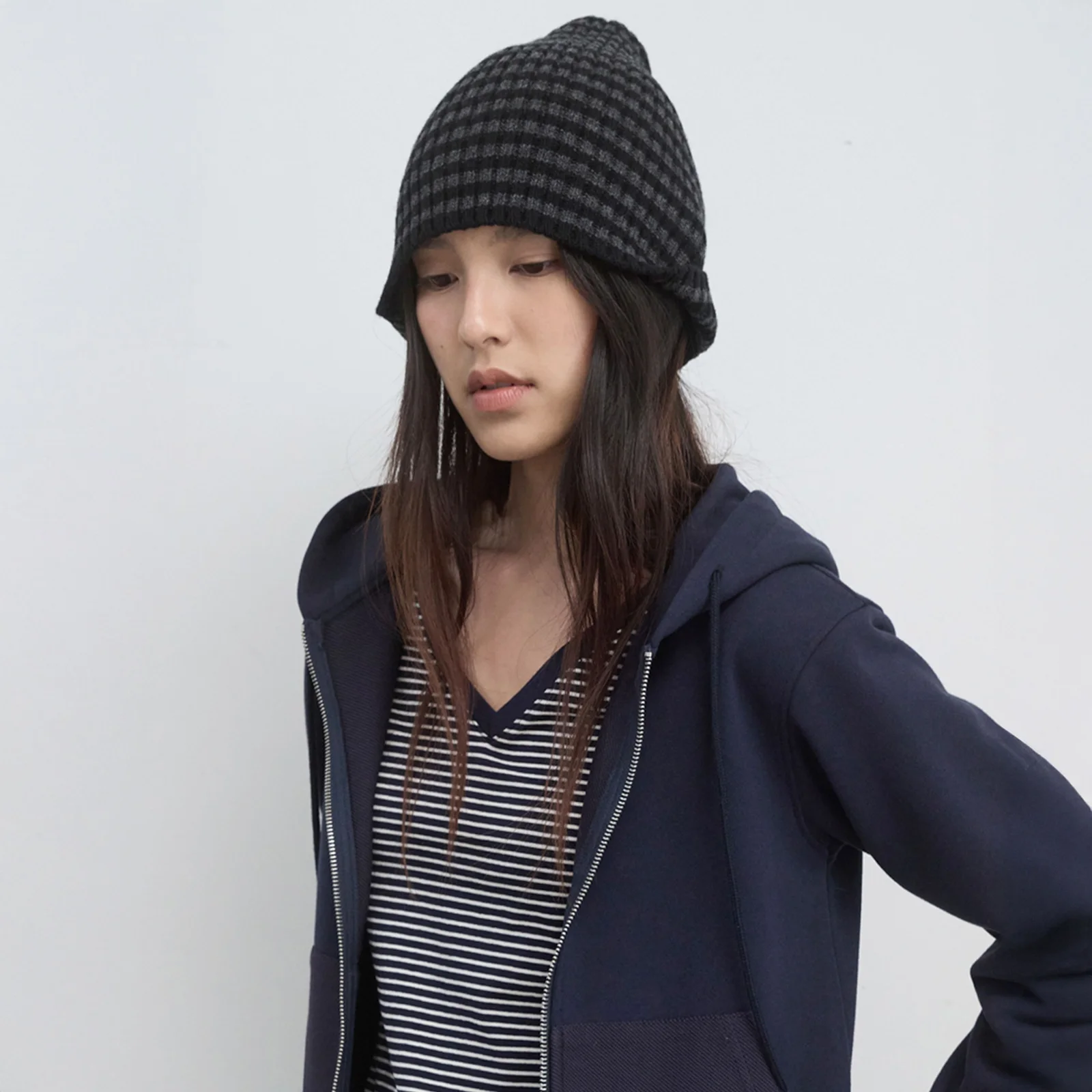 STRIPE SLIT BEANIE_CHARCOAL