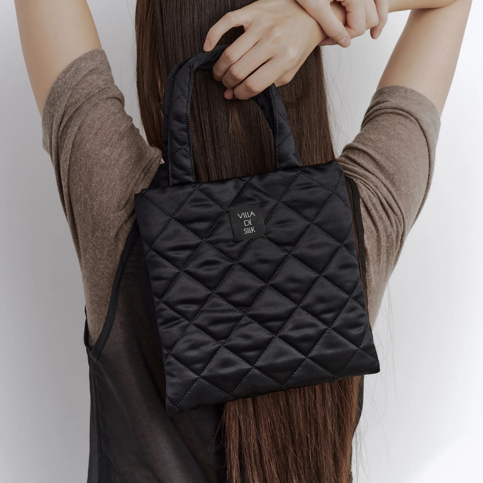 Quilted 100% silk petit tote bag 絎縫 真絲 Petit 托特袋
