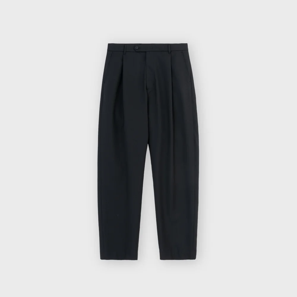 Wool One Tuck Trouser, Black