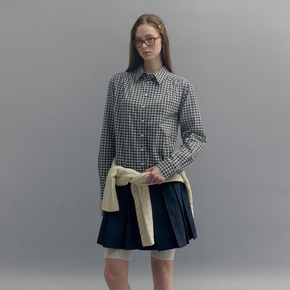 SHIRRING COLLAR BLOUSE (navy check)