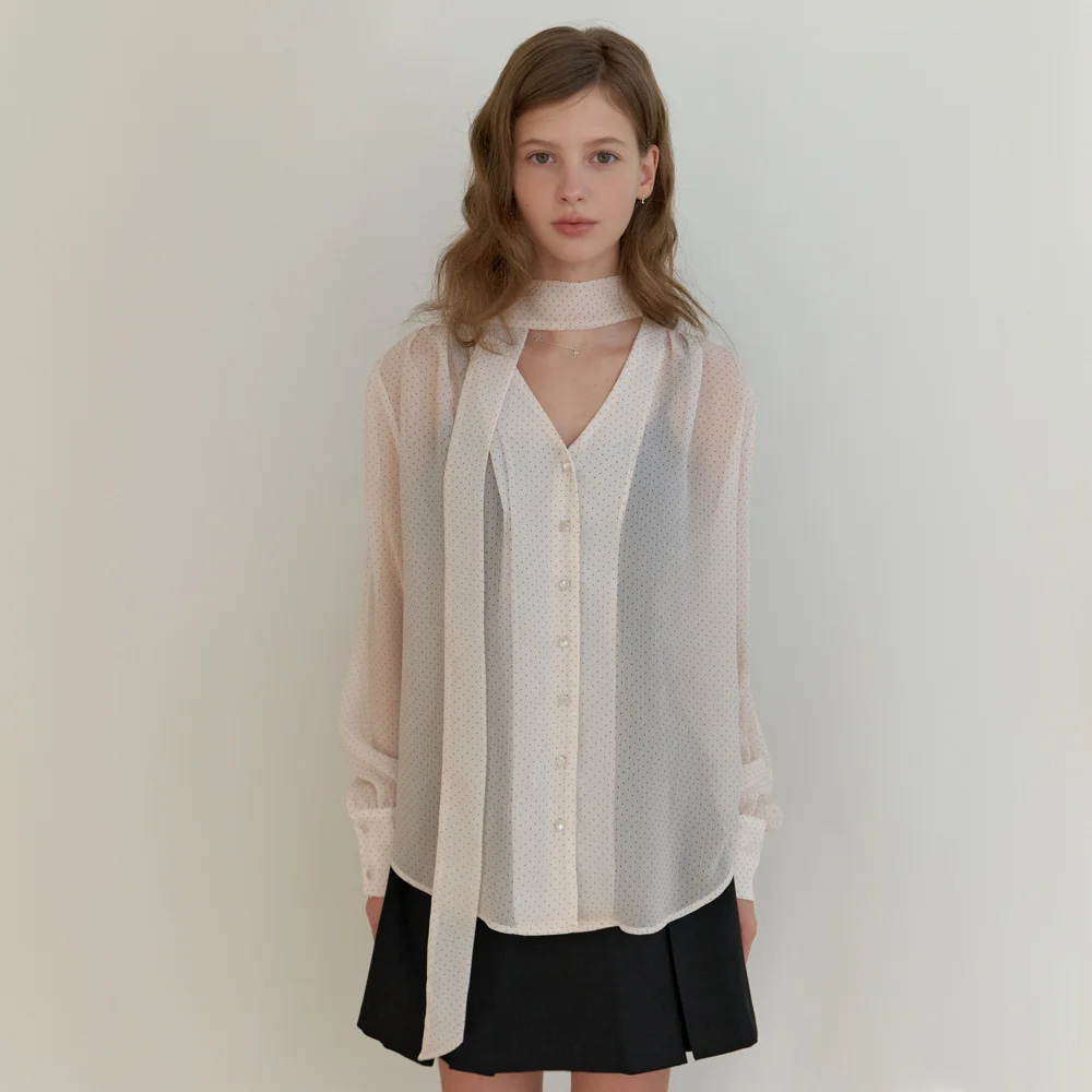 Moa scarf blouse (dot cream)