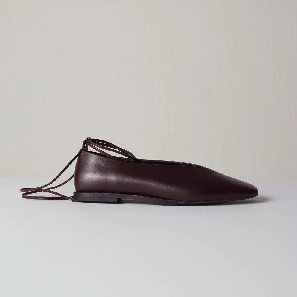 Emma Flat Leather Burgundy