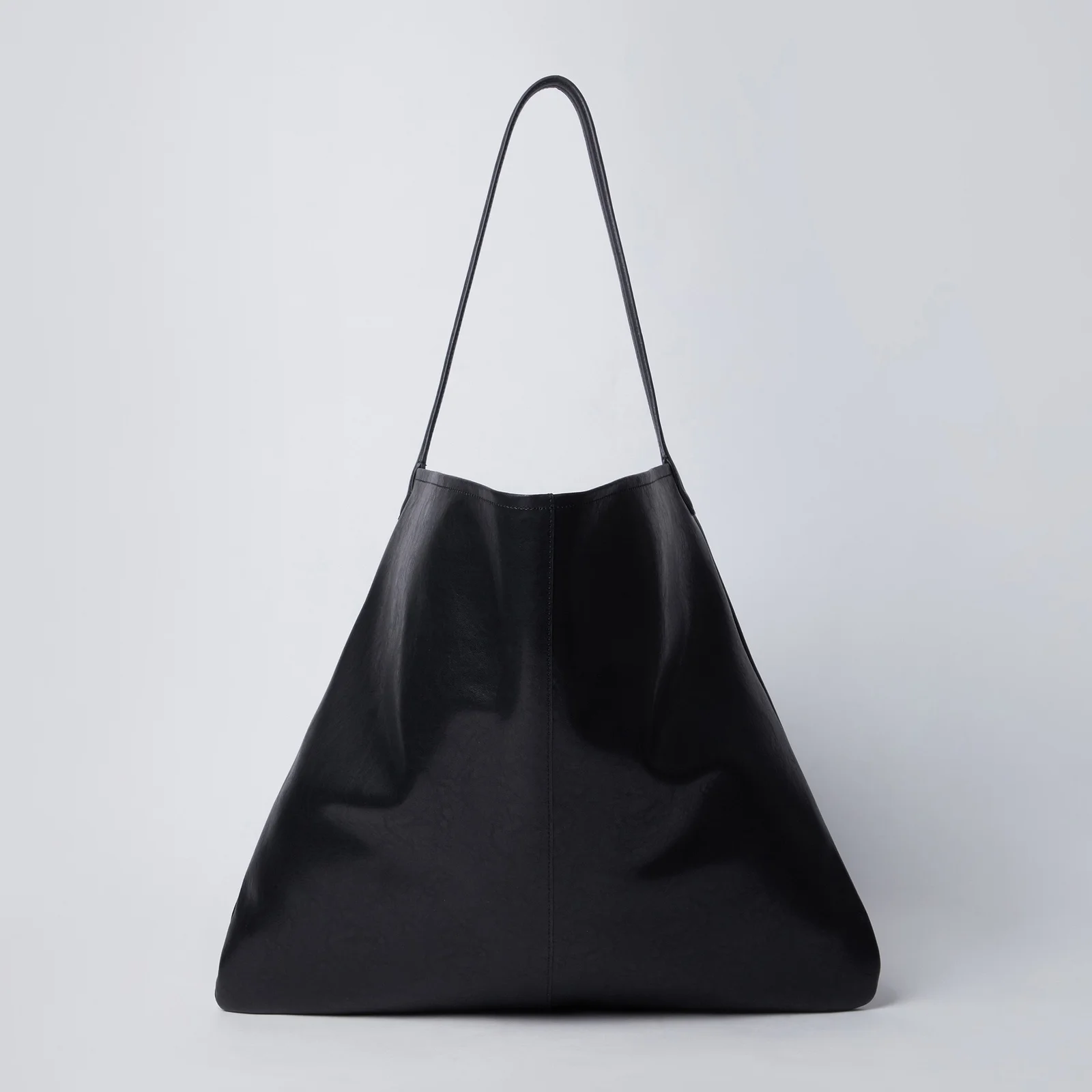 COW HIDE ARCHI TOTE BAG BLACK (247)