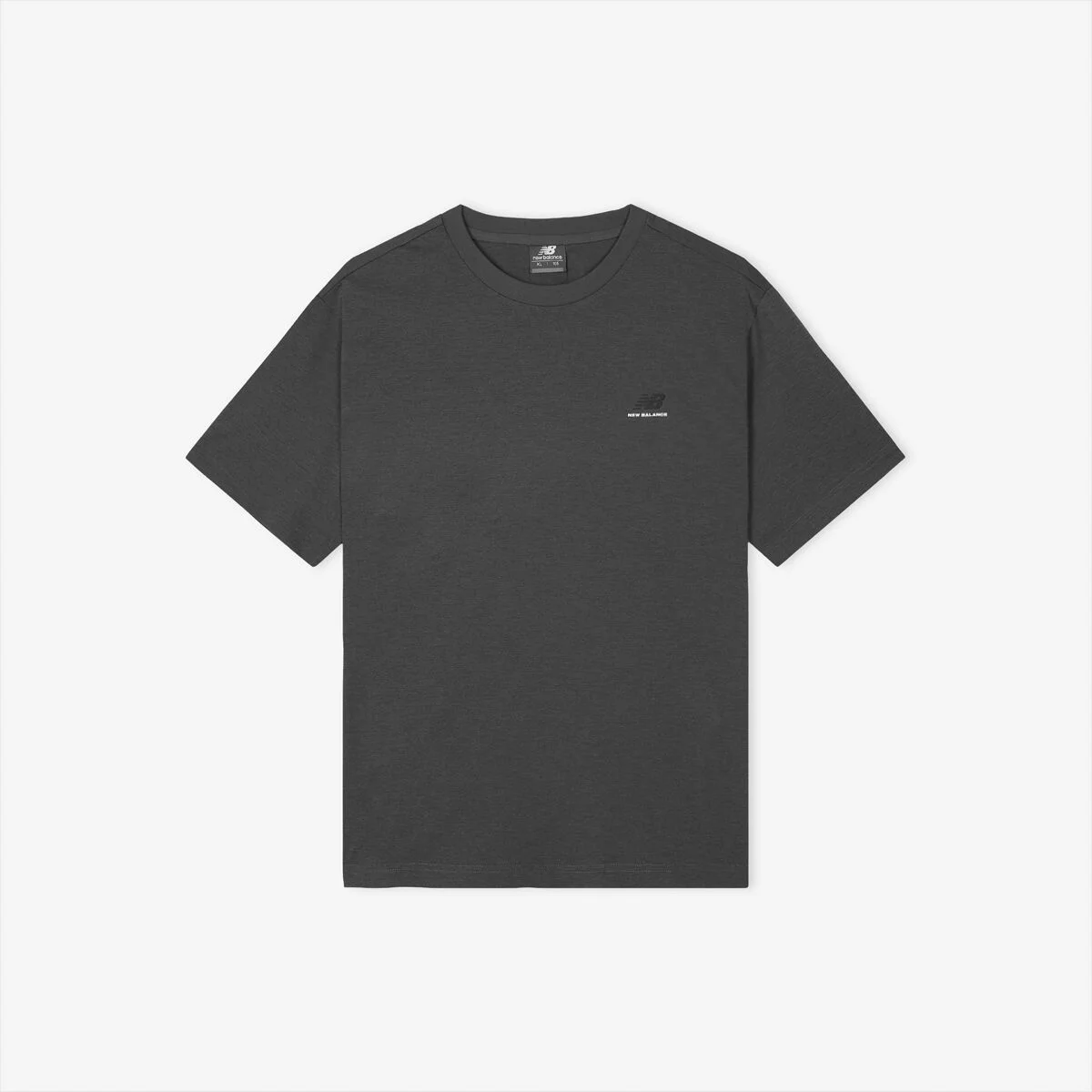 NBNEG31633 / UNI FROZEN ESSENTIAL 小標誌 短袖T恤 (CHARCOAL)