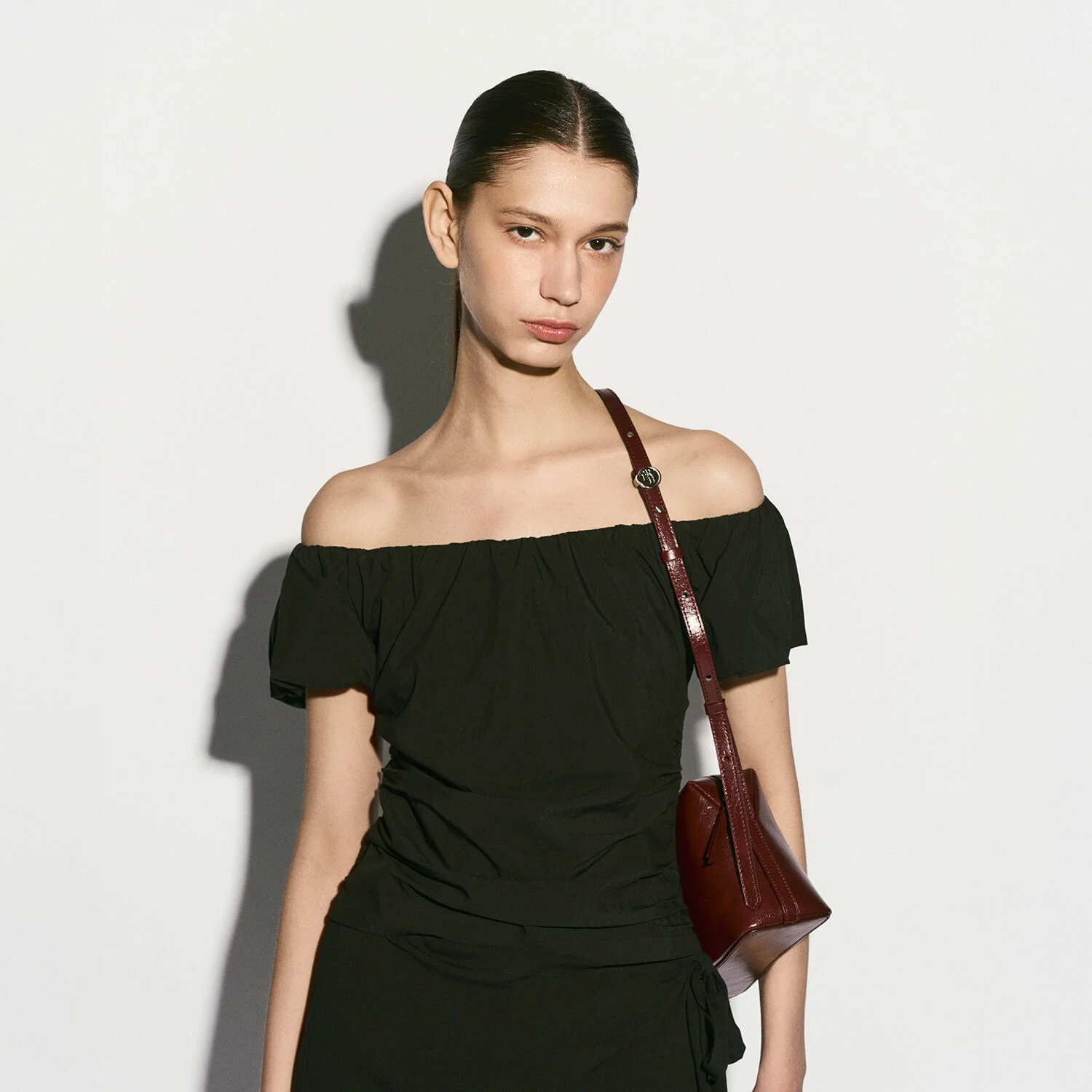 OFF SHOULDER PUFF SLEEVE BLOUSE