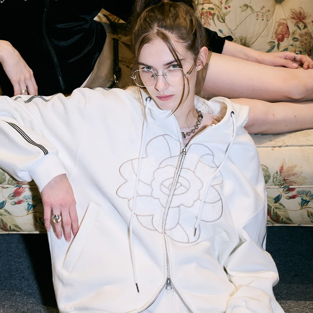 L14 ROSE HOOD ZIP-UP (WHITE)
