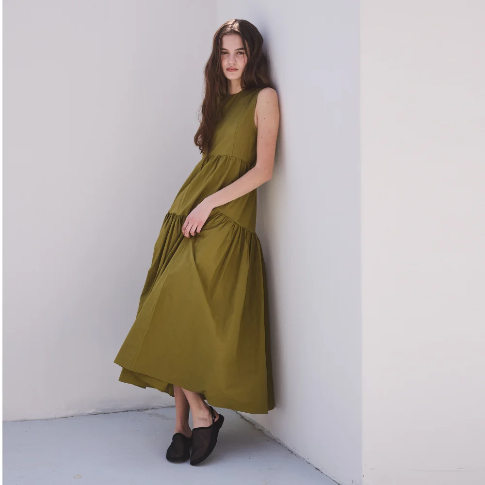 SLEEVELESS DRESS_khaki
