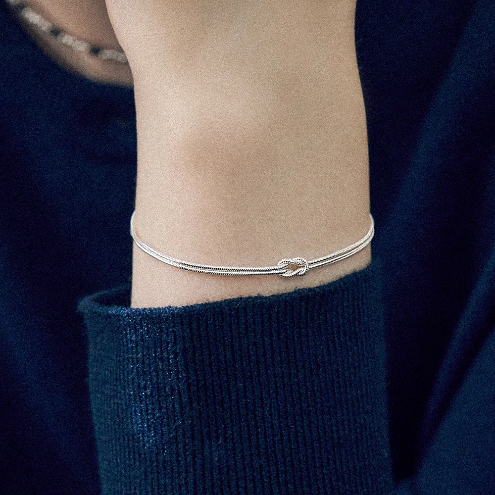 Mobius Strip Two-Line Bracelet. BA1548