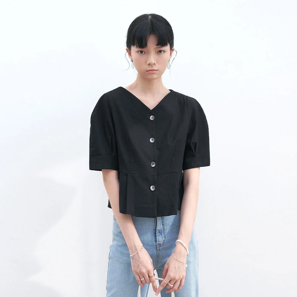 V-NECK PINTUCK BLOUSE_BLACK