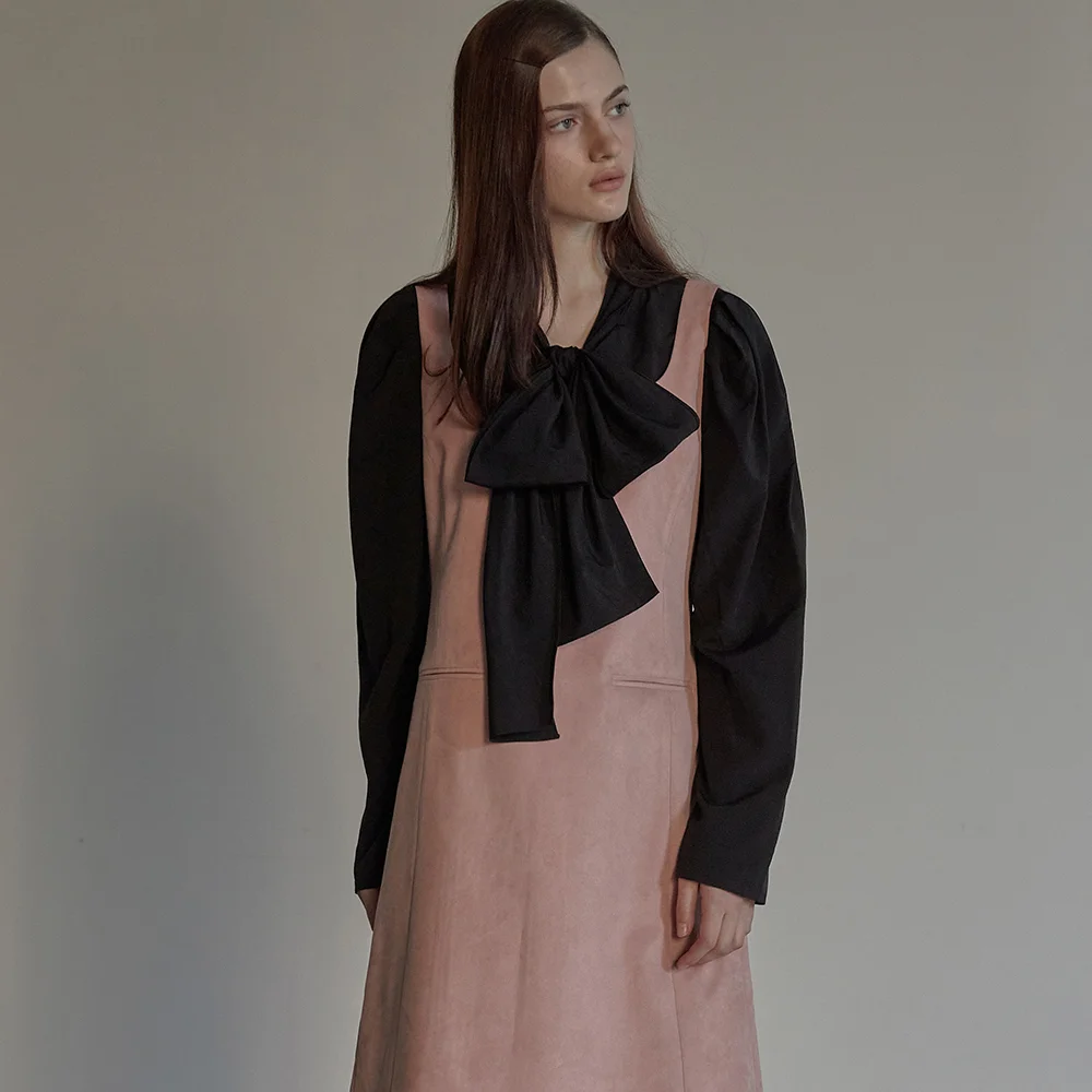 Ribbon point scarf blouse - Black