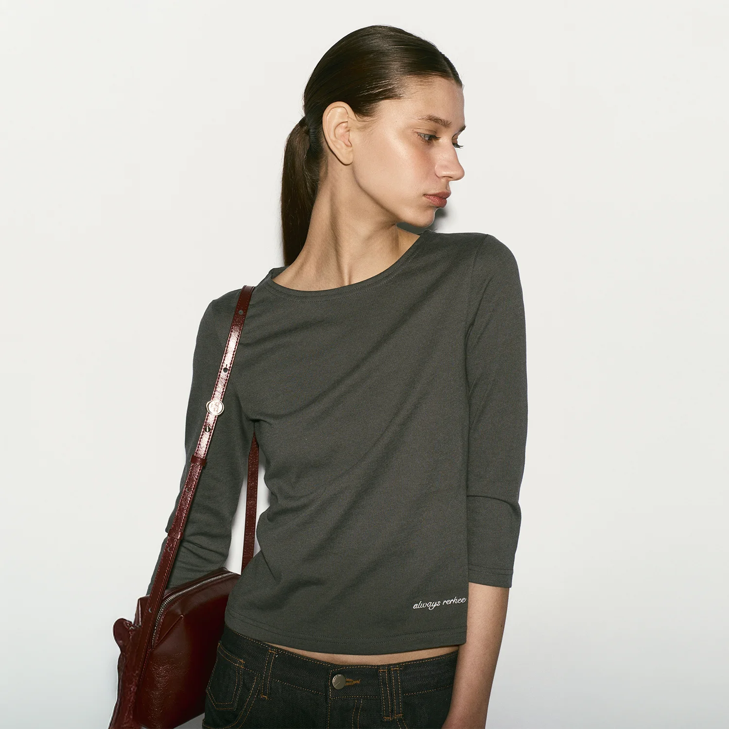 HALF-SLEEVE T-SHIRT