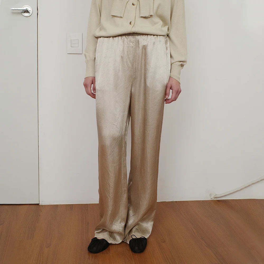 GLOSSY SATIN BANDING PANTS - BEIGE