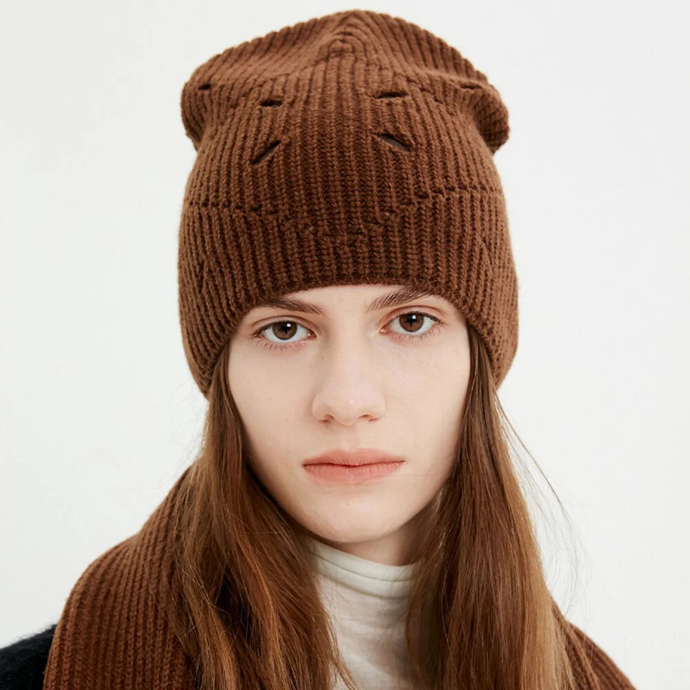 Argyle Hole Knit Beanie / Chocolate