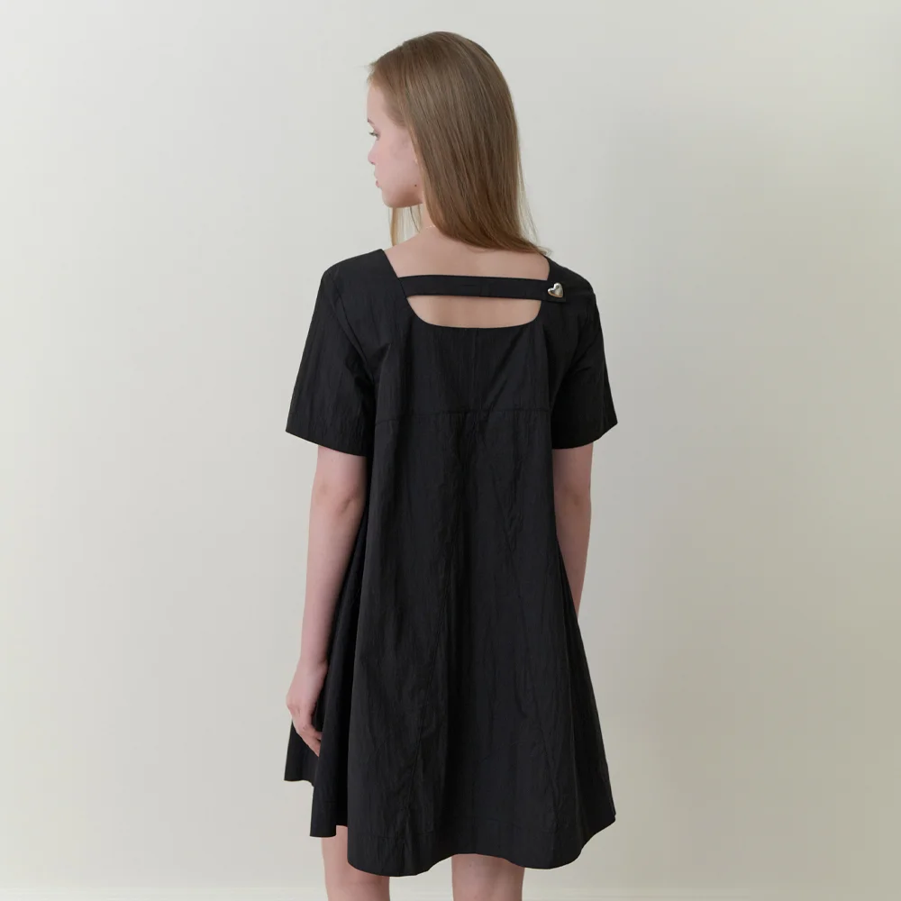 Heart button mini dress (black)