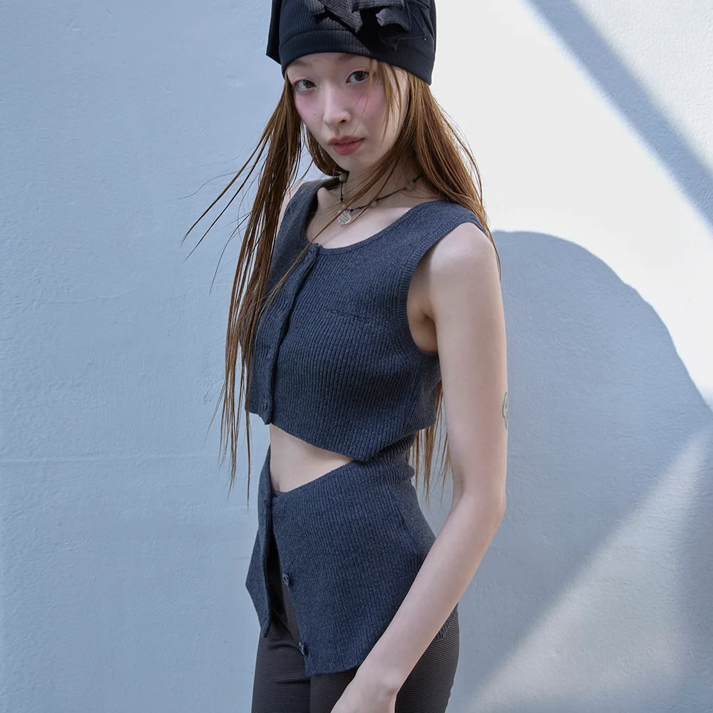 Chouetties by LUCKY CHOUETTE Slit Knit Vest (dark grey) LAWAX26300GYD