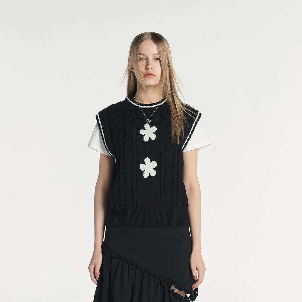 POINT FLOWER KNIT VEST (BLACK)