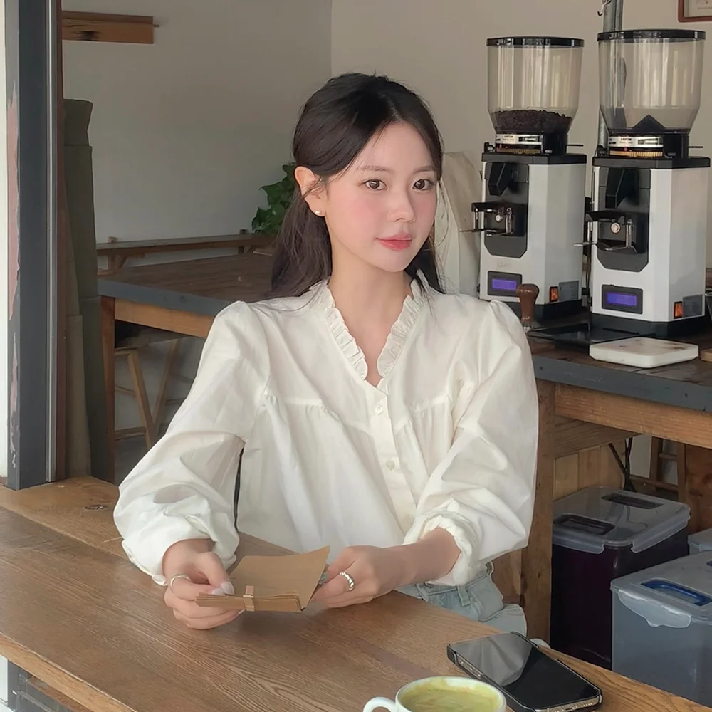 Lieben frill blouse (Ivory)