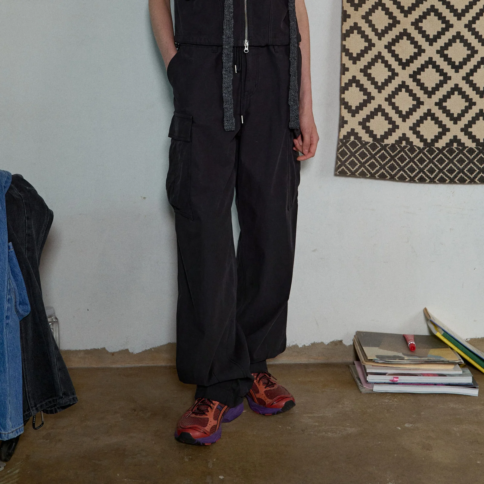 COTTON CARGO PANTS - BLACK