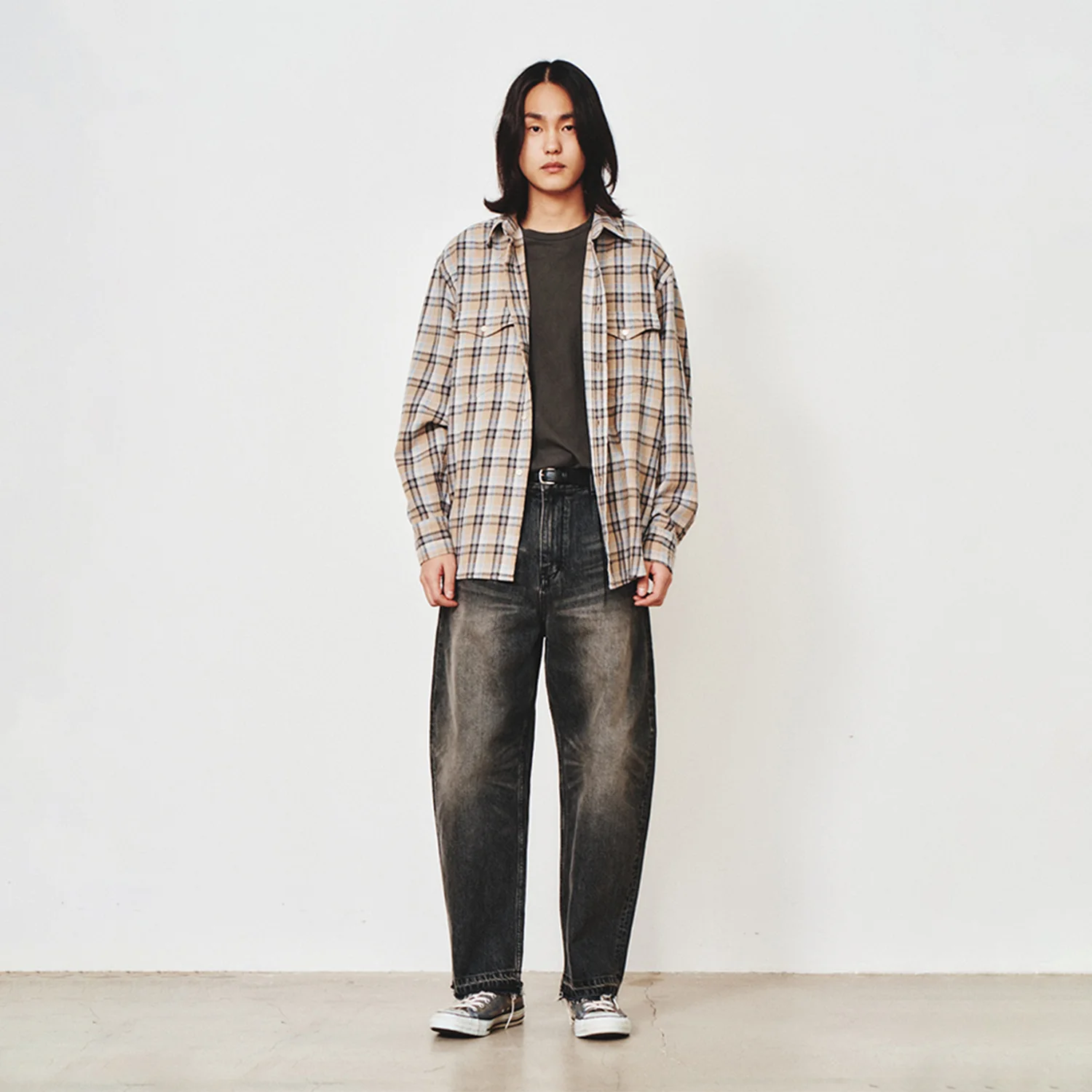 Cut Off One Tuck Curve Denim Pants_ Vintage Black
