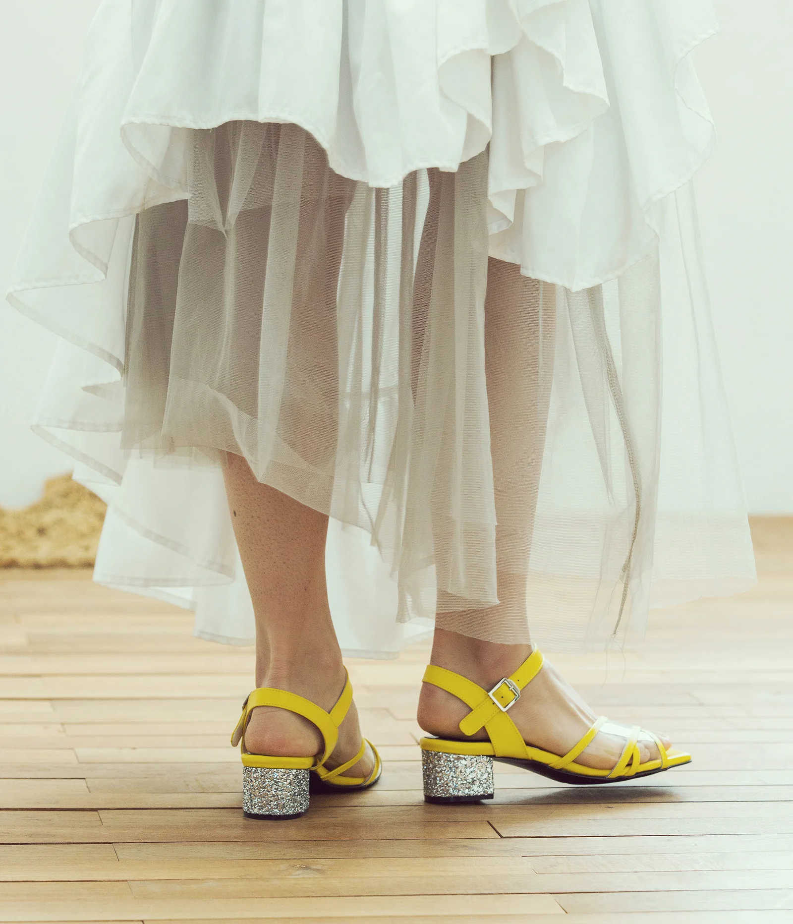 黃色 玻璃 X形帶 涼鞋 yellow lune x strap sandle
