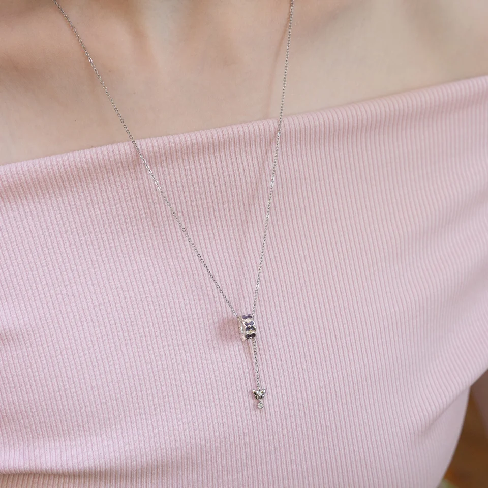 Light wing necklace