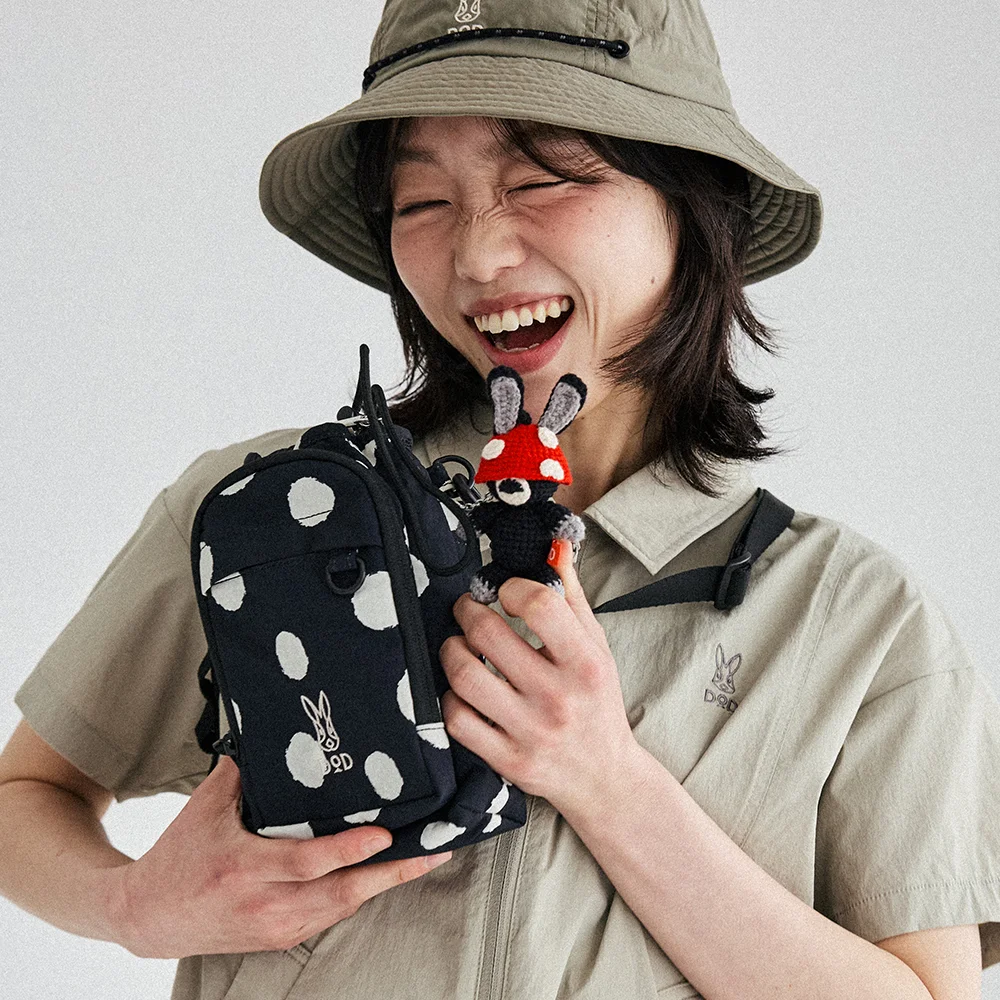 Kinoko 兔子 鑰匙扣(BLACK)