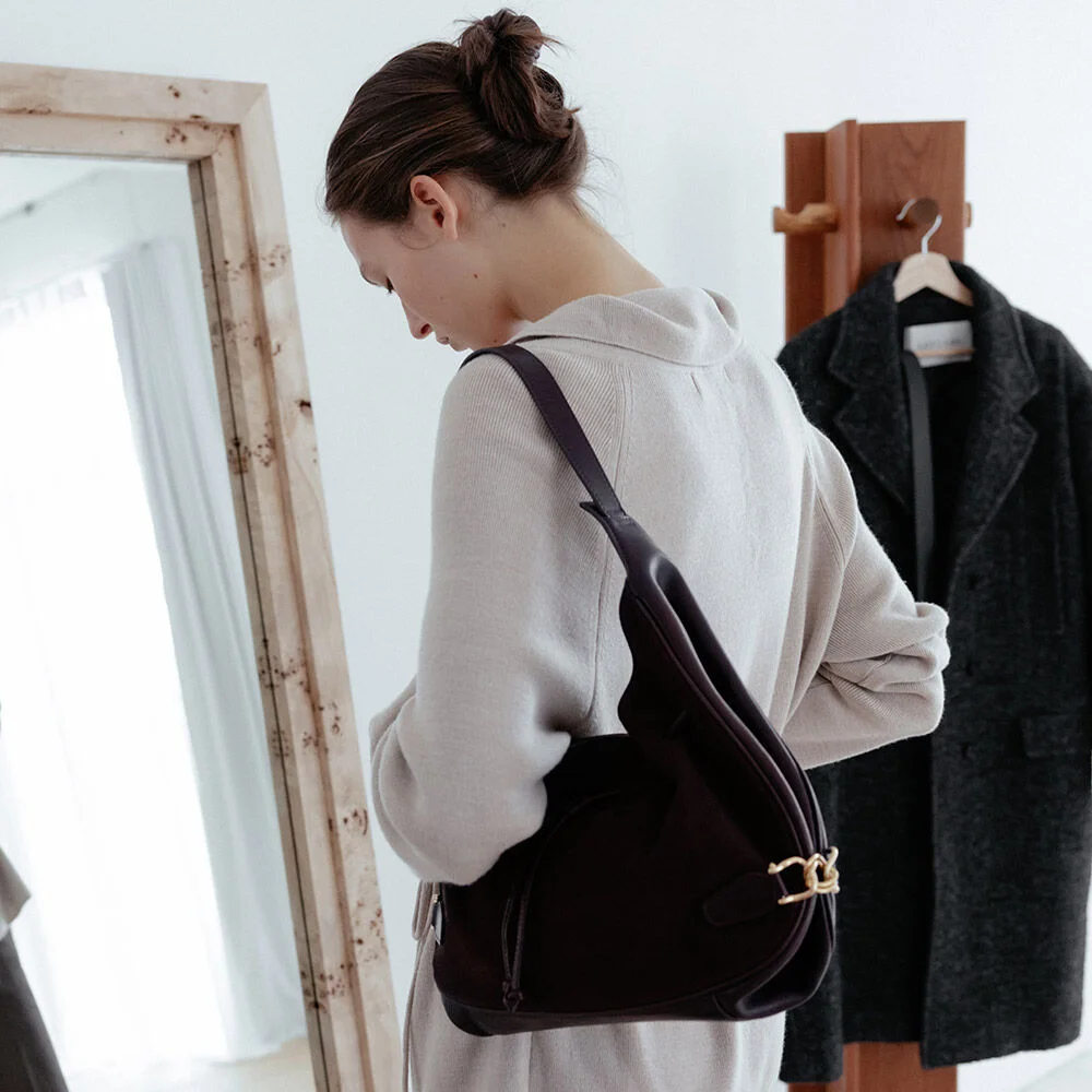 Contour Shoulder Medium (suede ver.) FA5AB348-M5