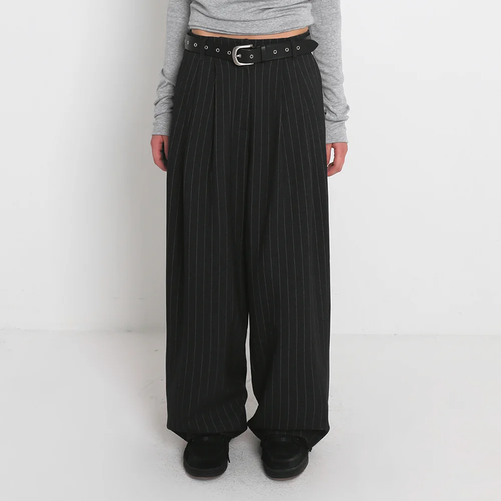 BALLOON STRIPE WOOL SLACKS_CHARCOAL