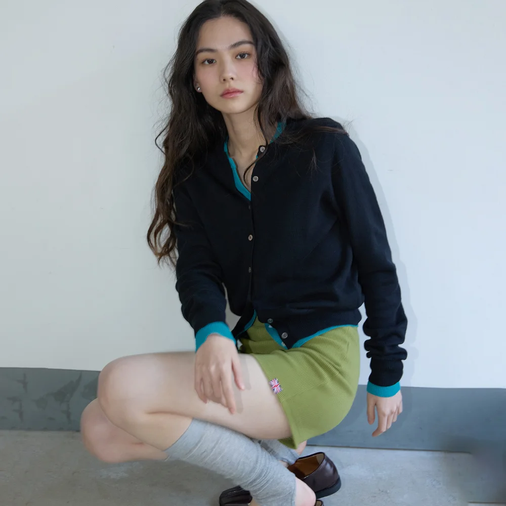 Essential Round Knit Cardigan Black