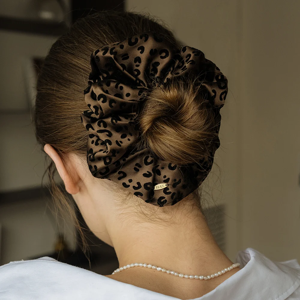 HON006 Leopard Velvet Textured Scrunchie (Brown, Black)