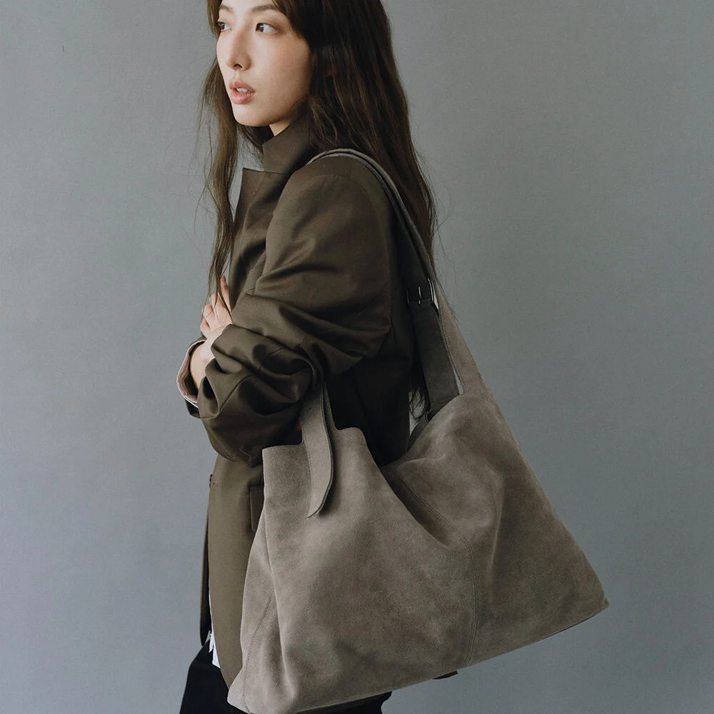 BRISE GRAND BAG (SUEDE GREY)